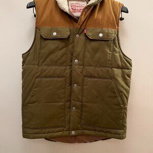 Men's Levi's vest